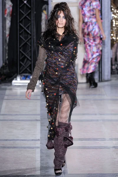 Look 43